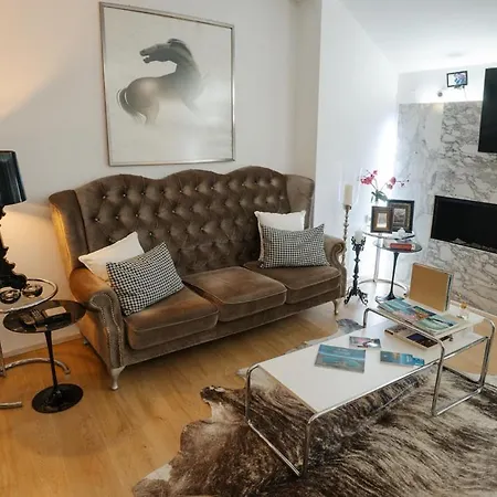 Andromeda Boutique מלון 4*