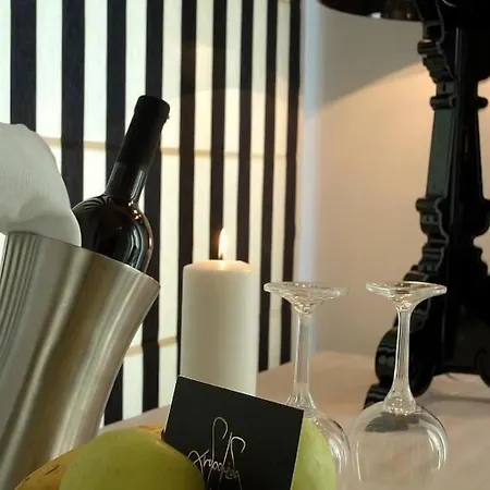 מלון Andromeda Boutique קסטוריה