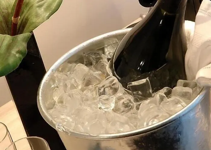 Andromeda Boutique מלון 4*